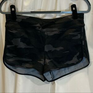 Athleta Spandex Runner Shorts- Black/Grey Camo- Size Small